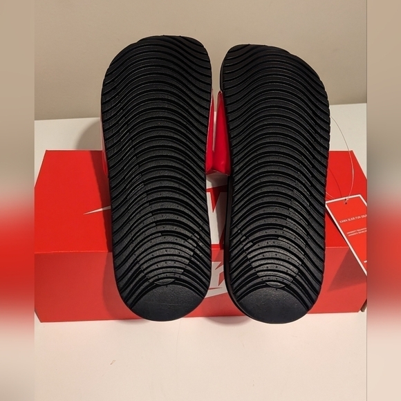 𝅺BRAND New Nike Kawa slide - Picture 4 of 5